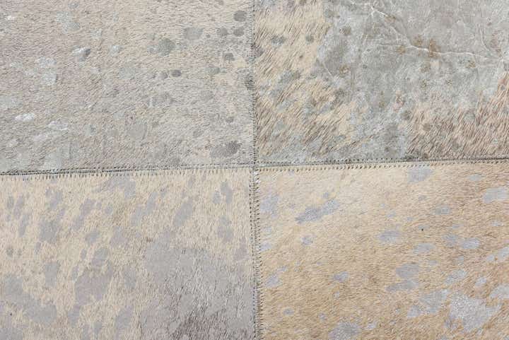 5' 1 x 8' Cowhide Rug