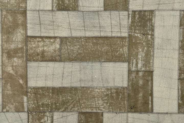 5' x 7' 10 Cowhide Rug