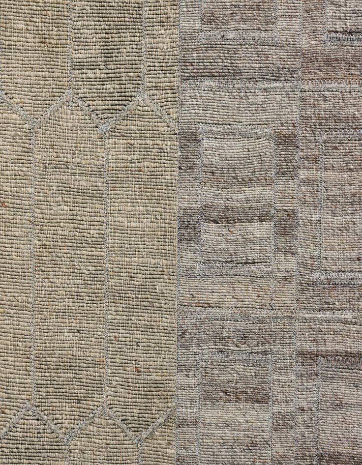 Detail image of 5' x 7' 10 Cowhide Rug