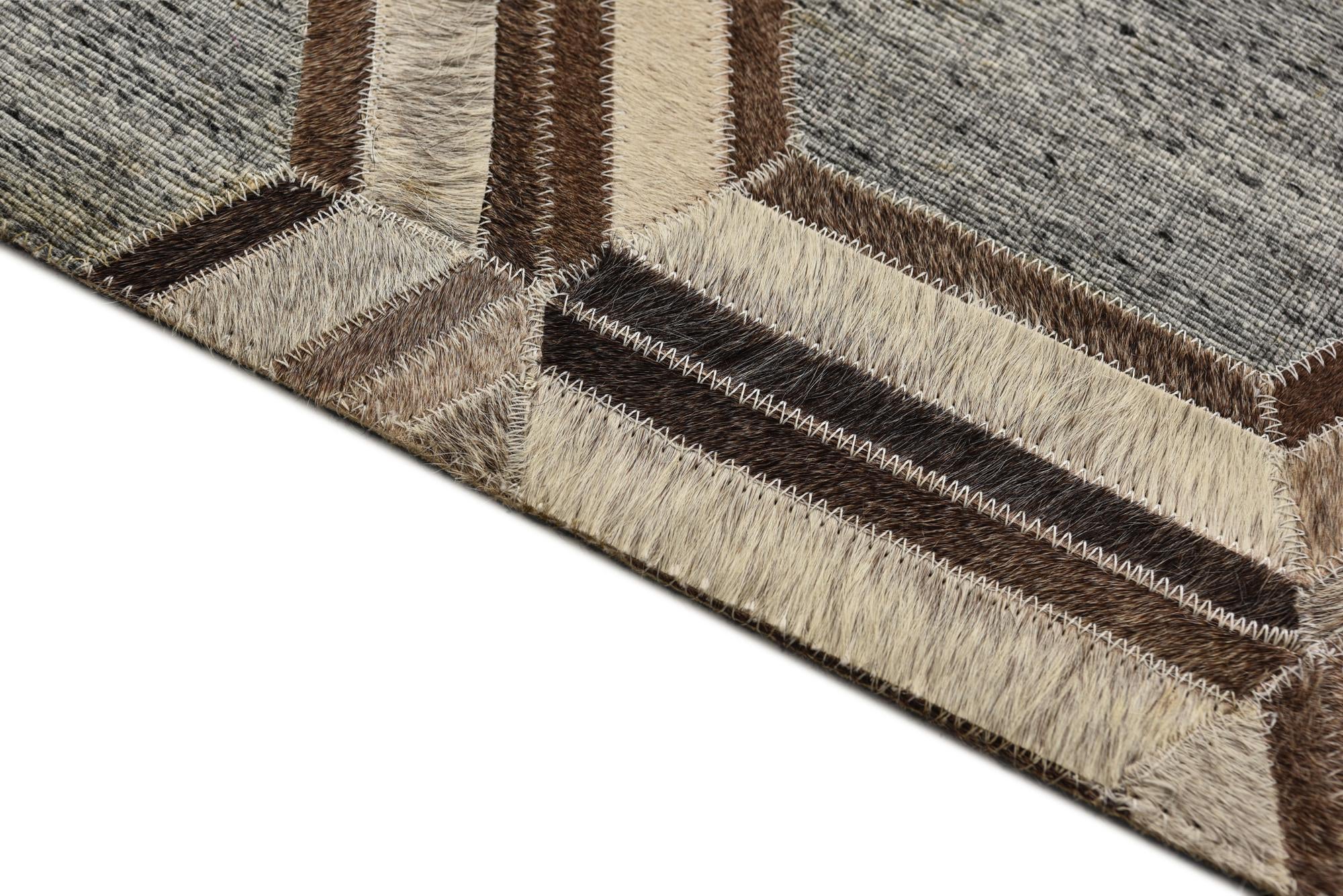 5' x 8' 1 Cowhide Rug