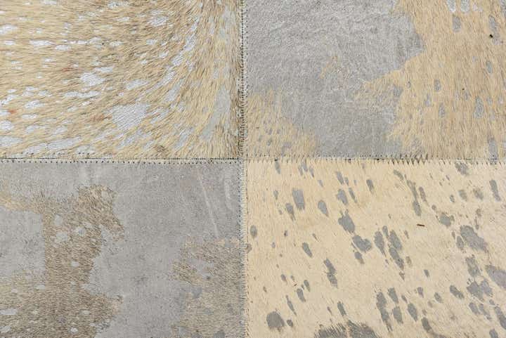 5' x 8' Cowhide Rug