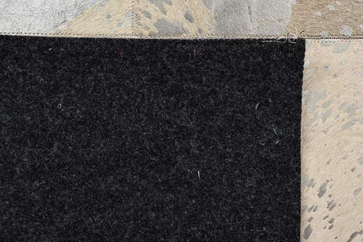 5' x 8' Cowhide Rug