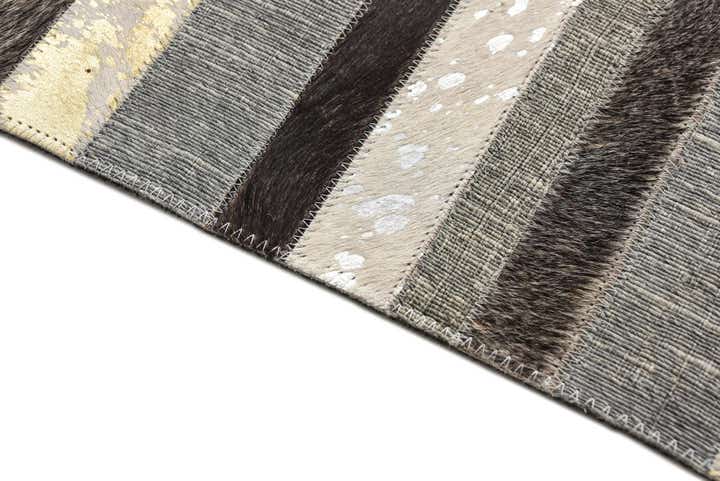 5' x 8' Cowhide Rug