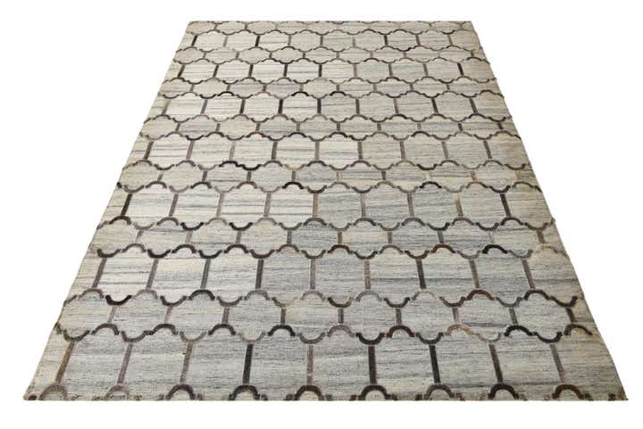 5' 5 x 7' 5 Cowhide Rug
