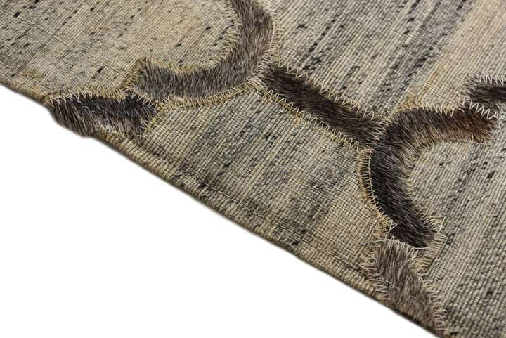 5' 5 x 7' 5 Cowhide Rug