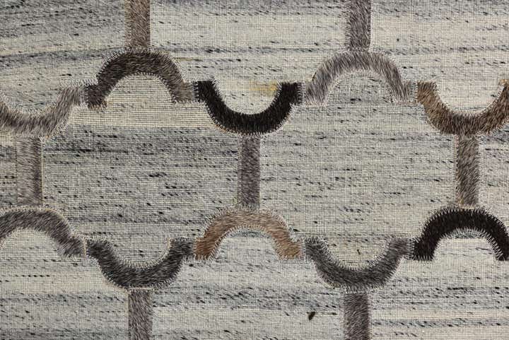 5' 5 x 7' 5 Cowhide Rug