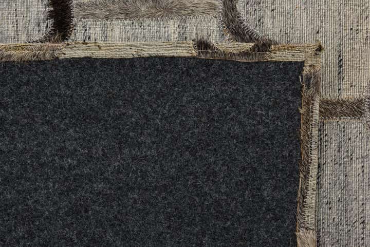 5' 5 x 7' 5 Cowhide Rug