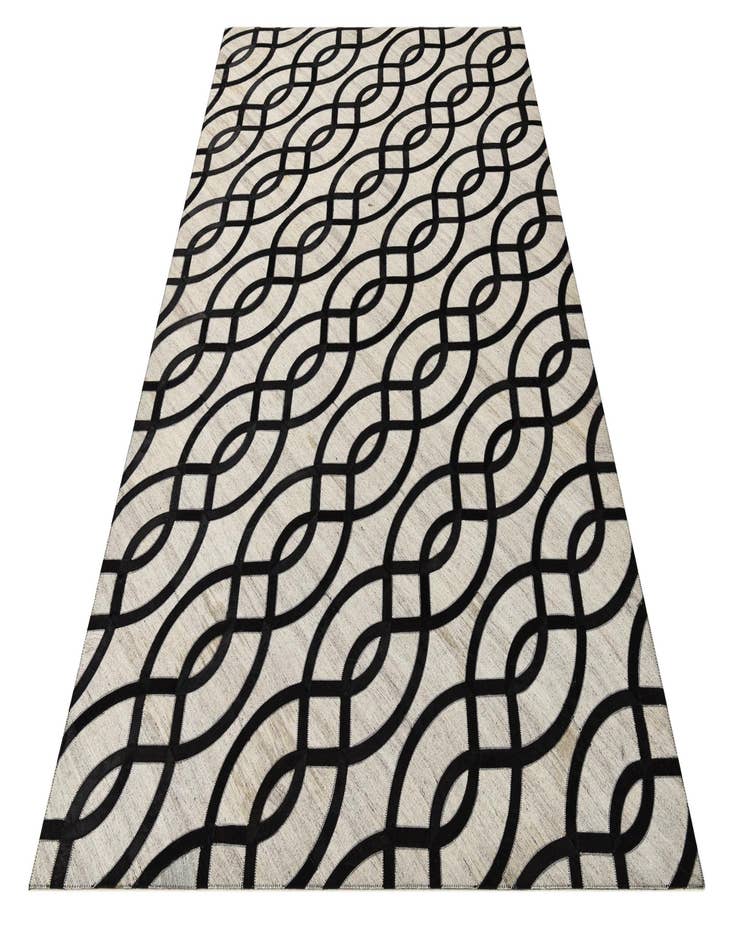 Detail image of 5' x 7' 10 Cowhide Rug