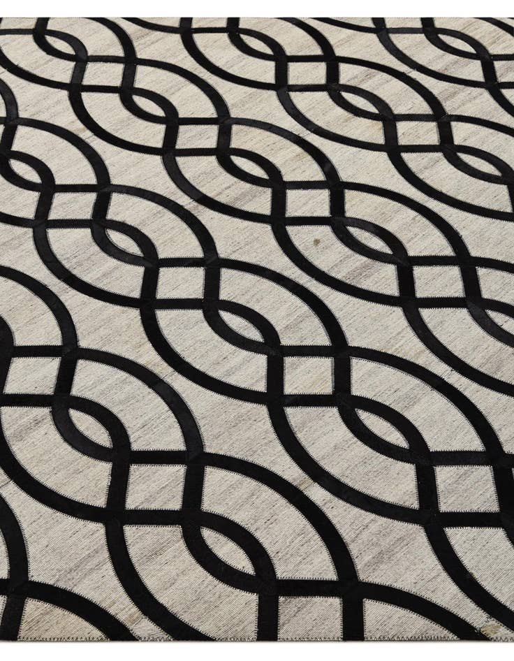 Detail image of 5' x 7' 10 Cowhide Rug