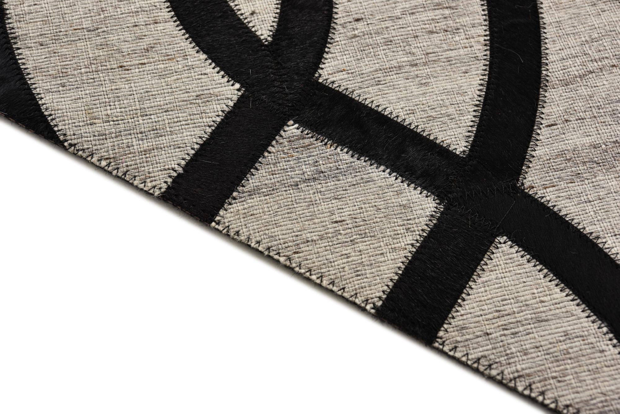 5' x 7' 10 Cowhide Rug