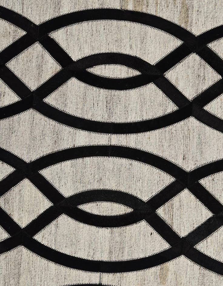 Detail image of 5' x 7' 10 Cowhide Rug