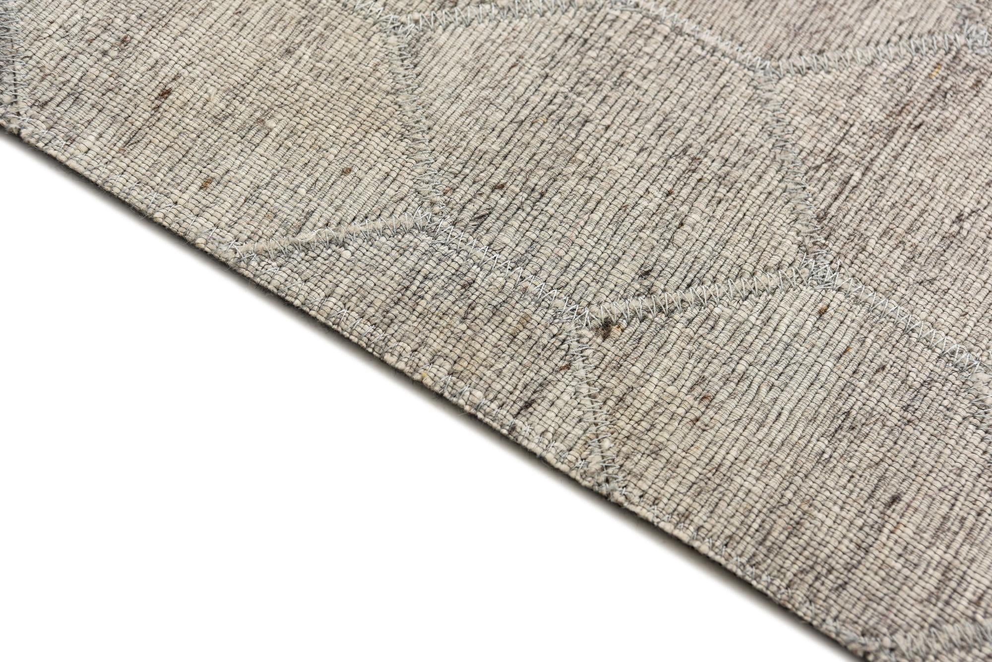 4' 4 x 6' Cowhide Rug