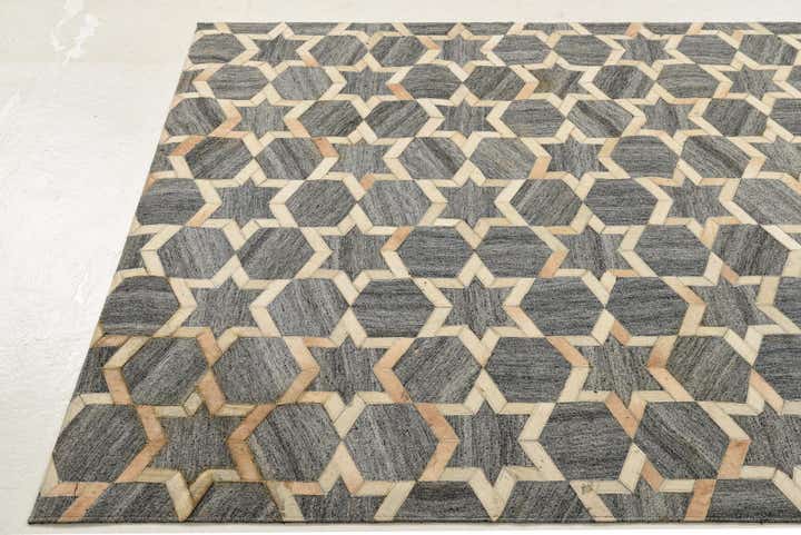 5' x 7' 9 Cowhide Rug