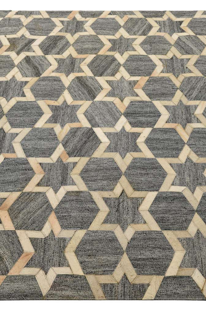 5' x 7' 9 Cowhide Rug