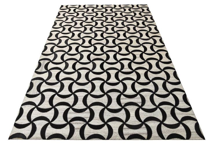 Detail image of 5' x 7' 9 Cowhide Rug