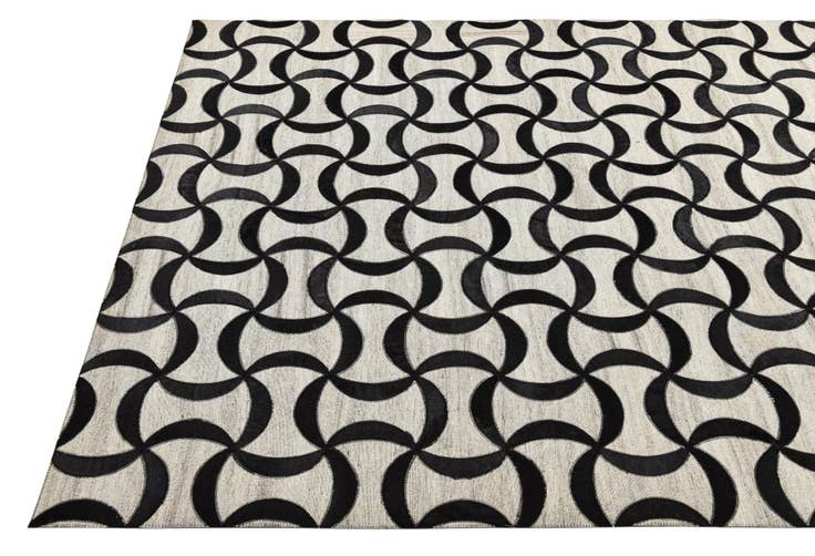 Detail image of 5' x 7' 9 Cowhide Rug