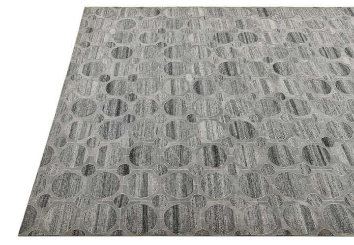5' 5 x 7' 9 Cowhide Rug