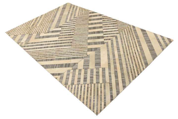 5' 1 x 8' 1 Cowhide Rug