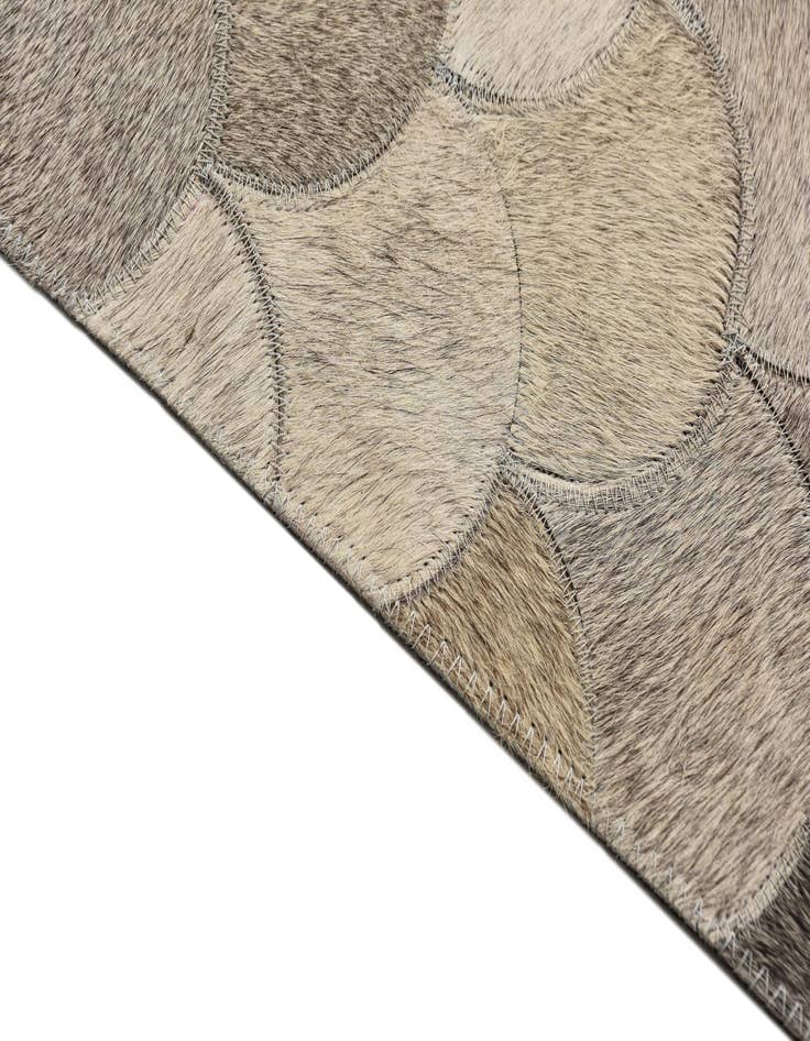 Detail image of 4' 8 x 6' 7 Cowhide Rug