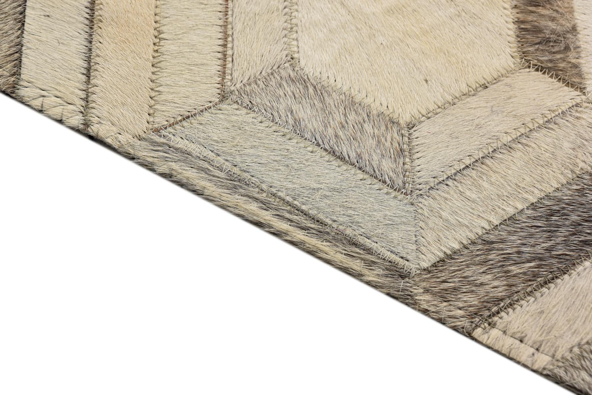 5' x 7' 1 Cowhide Rug