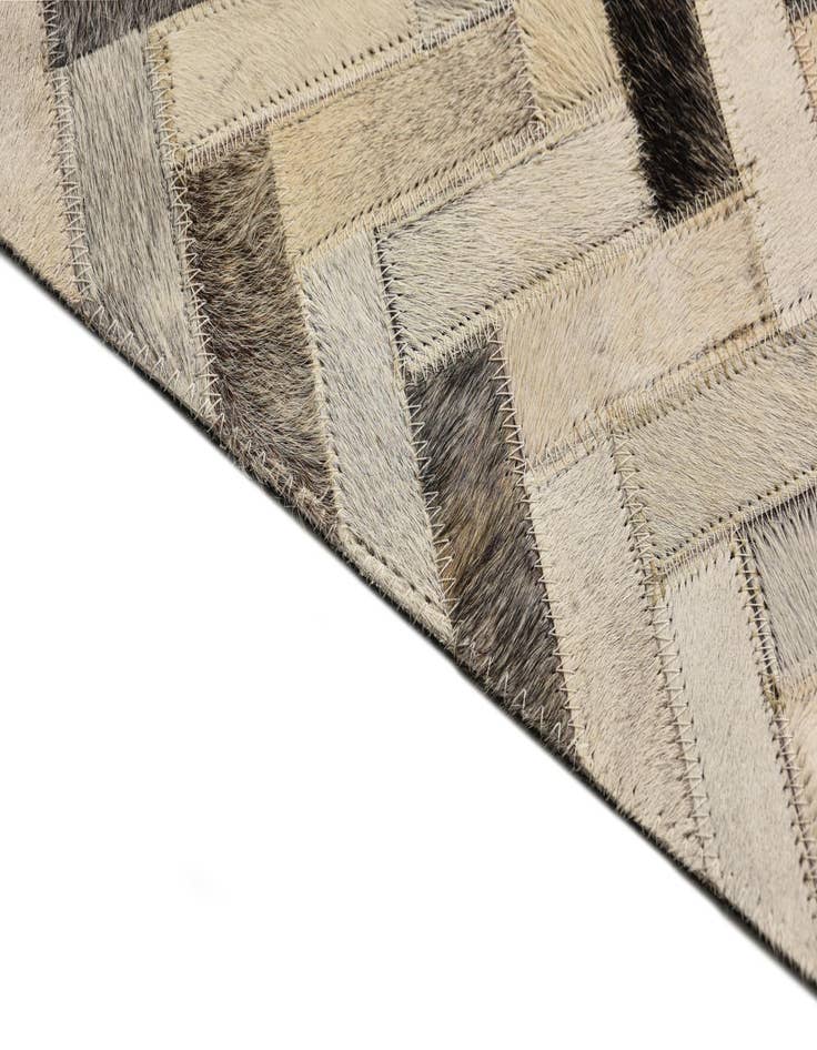 Detail image of 4' 8 x 6' 7 Cowhide Rug