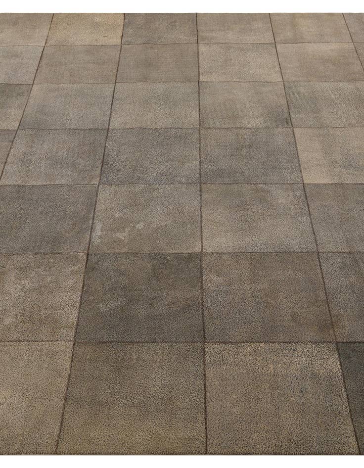 Detail image of 6' 5 x 9' 5 Cowhide Rug
