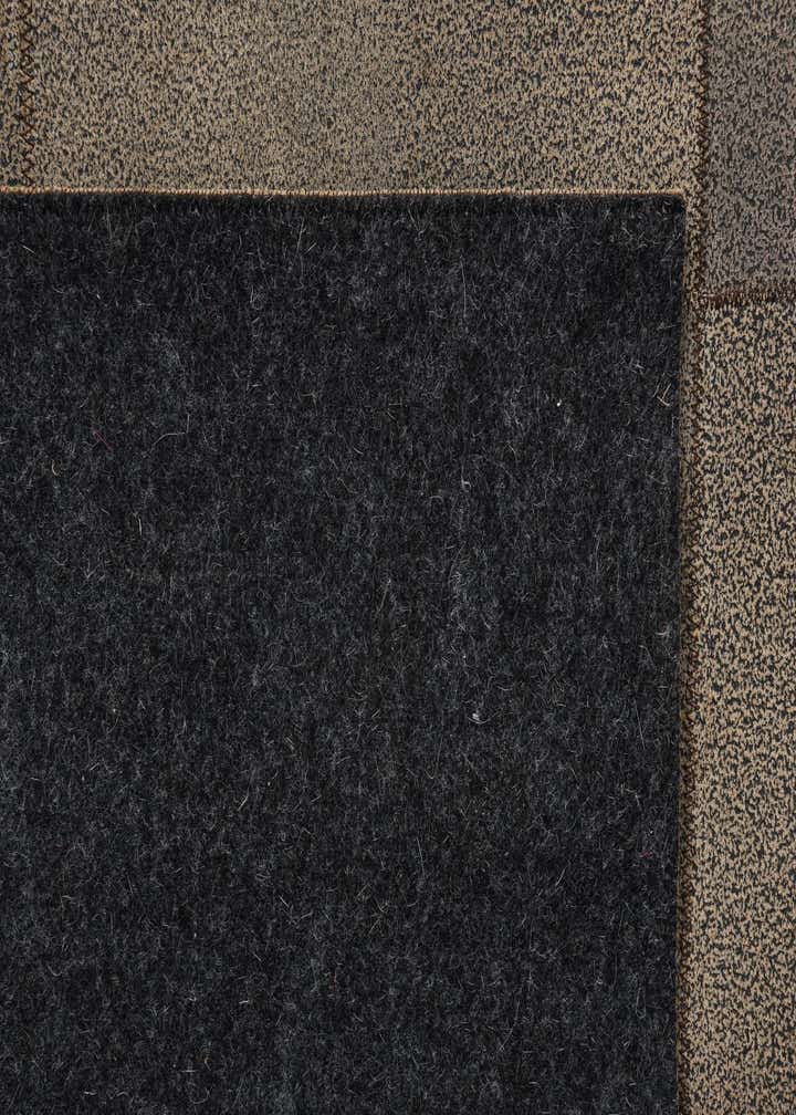 6' 5 x 9' 5 Cowhide Rug
