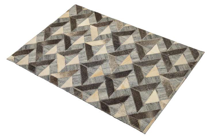 2' 1 x 3' 1 Cowhide Rug