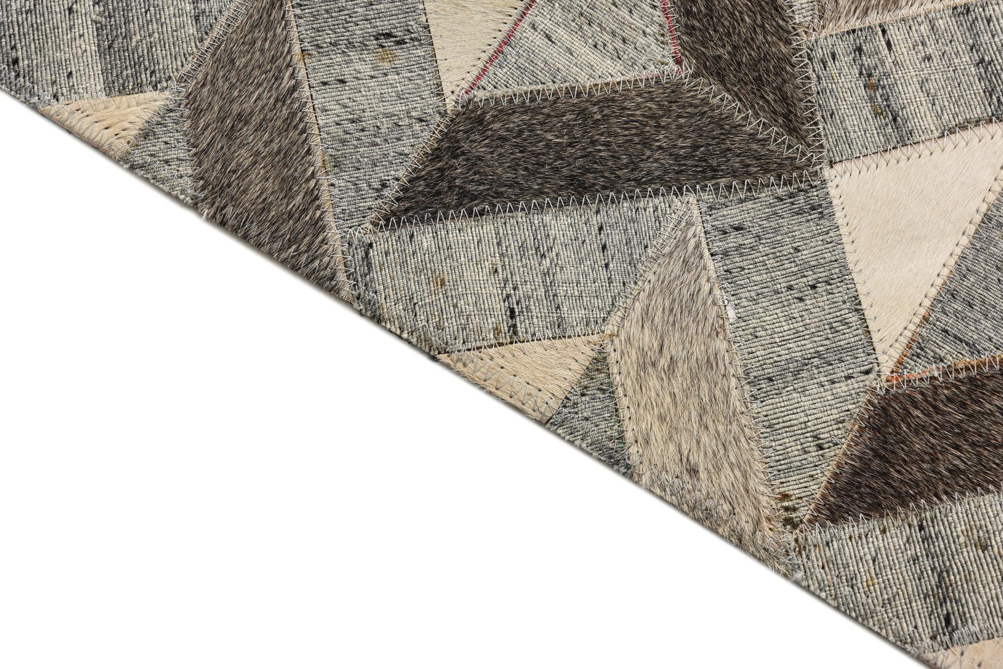 2' 1 x 3' 1 Cowhide Rug