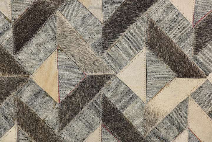 2' 1 x 3' 1 Cowhide Rug