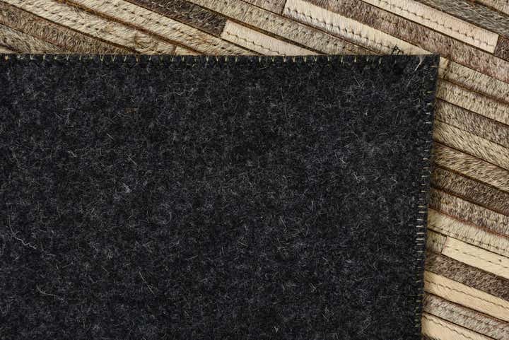 2' 2 x 3' 3 Cowhide Rug