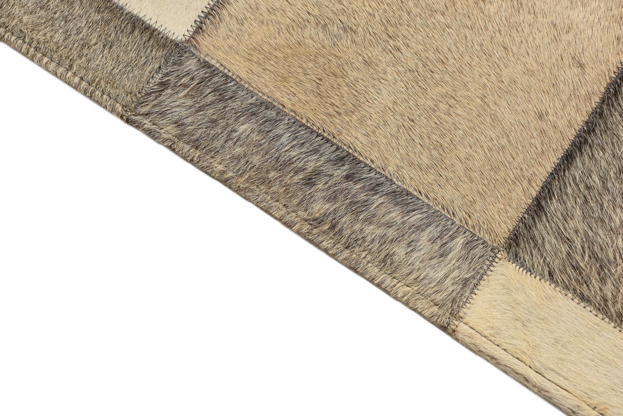 2' 1 x 3' 1 Cowhide Rug