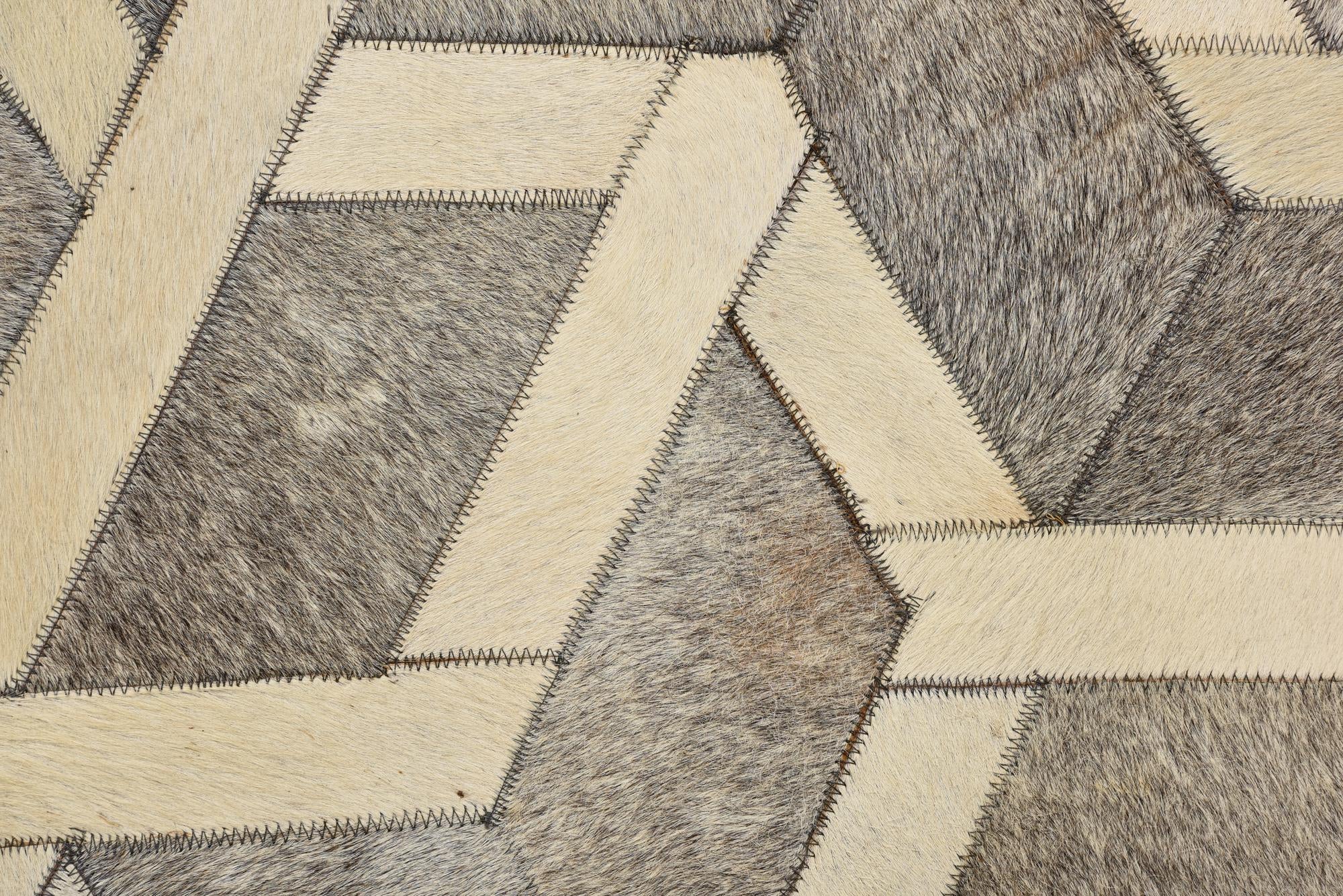 2' 1 x 3' 1 Cowhide Rug