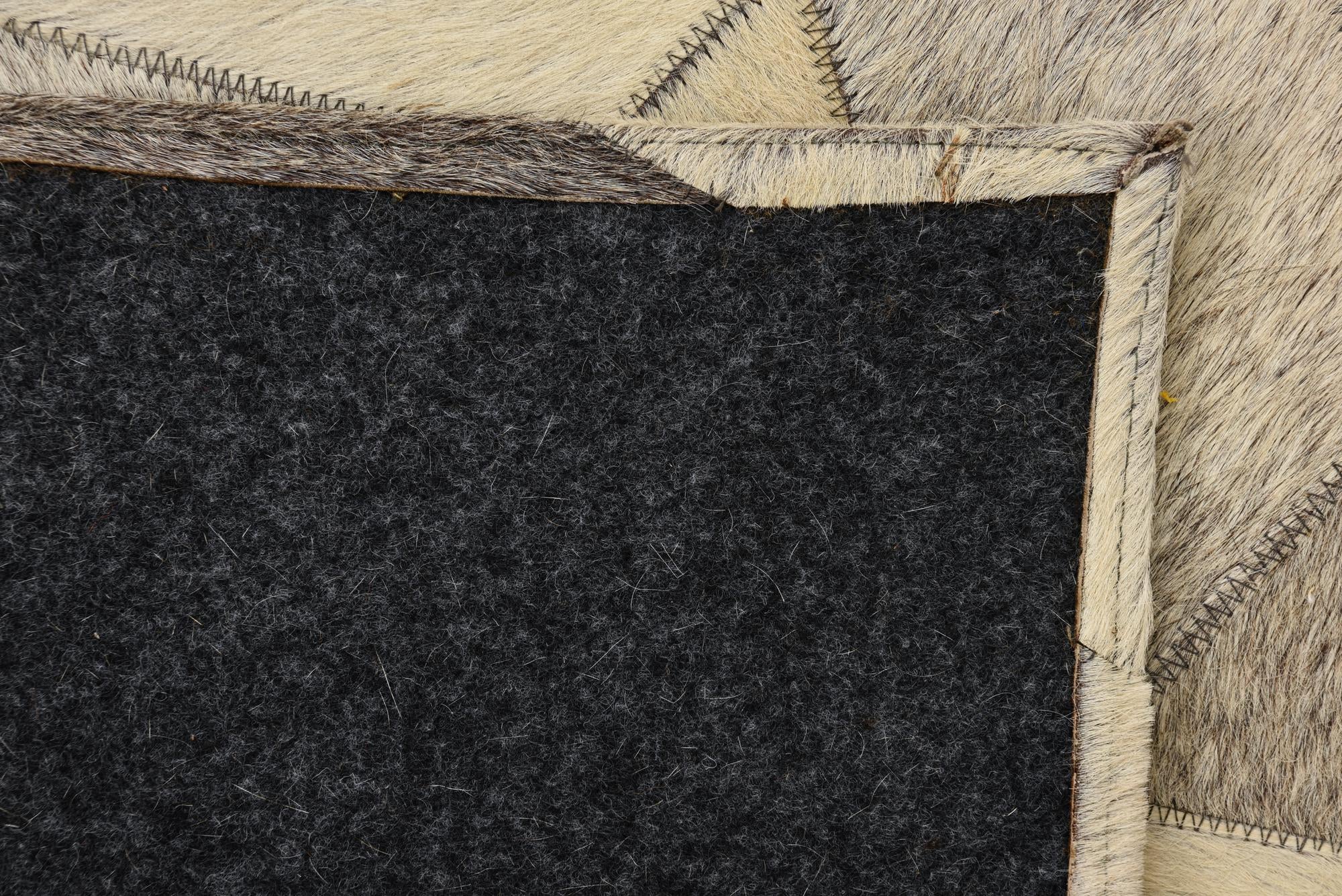 2' 1 x 3' 1 Cowhide Rug