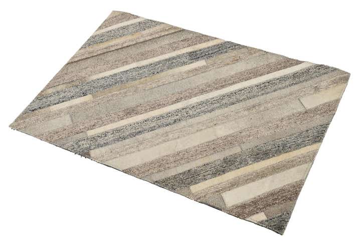 2' 1 x 3' Cowhide Rug