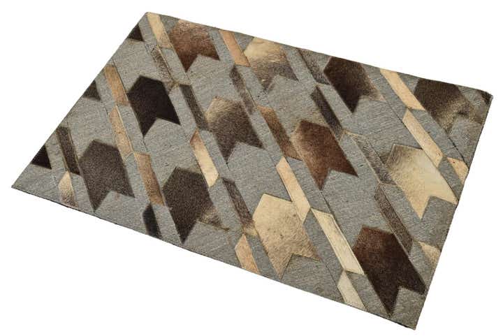 2' 1 x 3' 1 Cowhide Rug