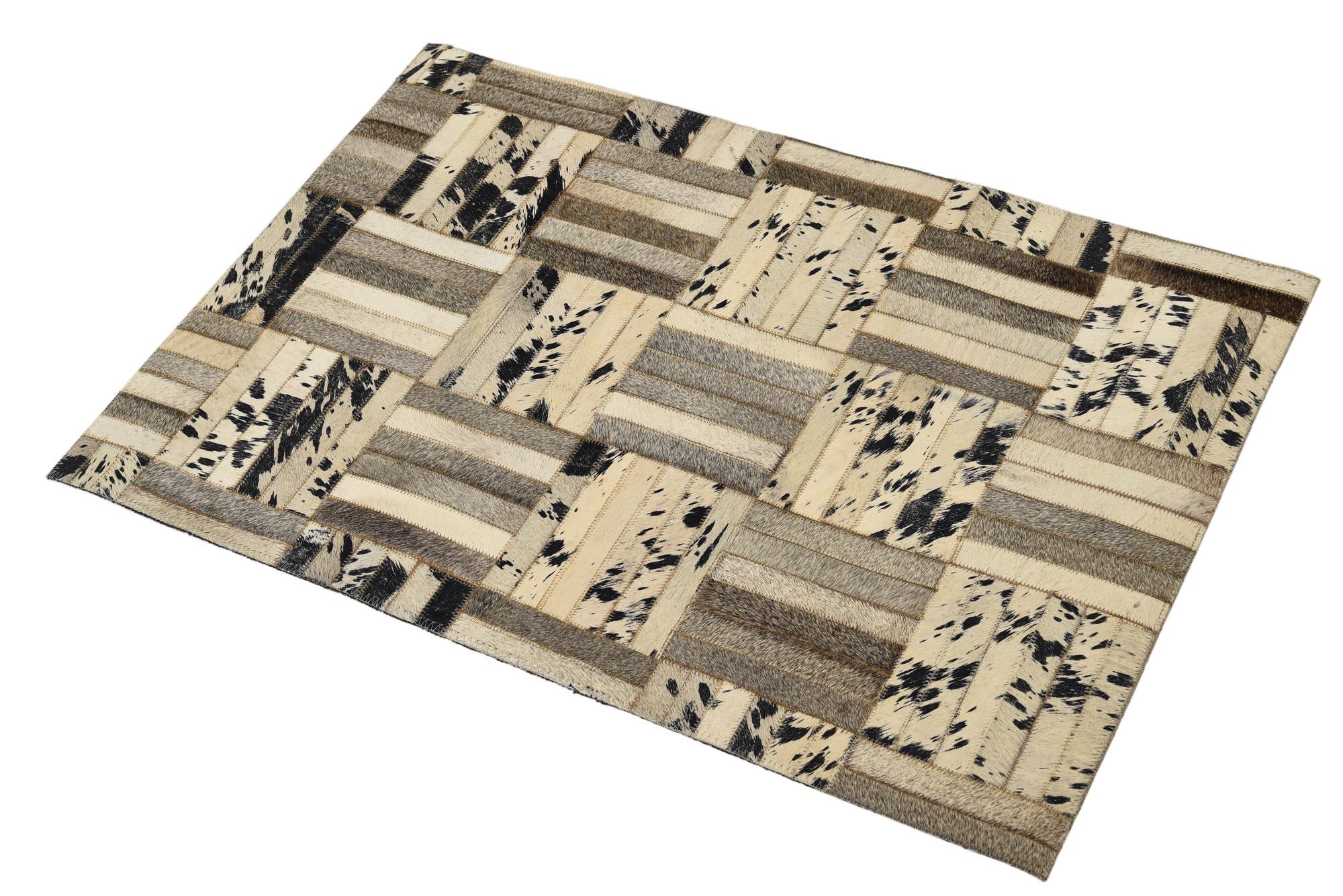 2' 1 x 3' 1 Cowhide Rug