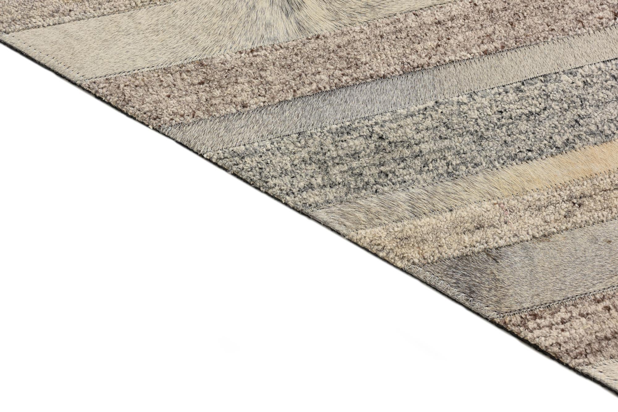 2' 1 x 3' 1 Cowhide Rug