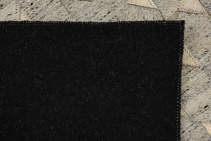 2' 2 x 3' 1 Cowhide Rug