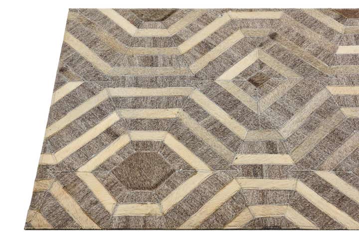 2' 1 x 3' 1 Cowhide Rug
