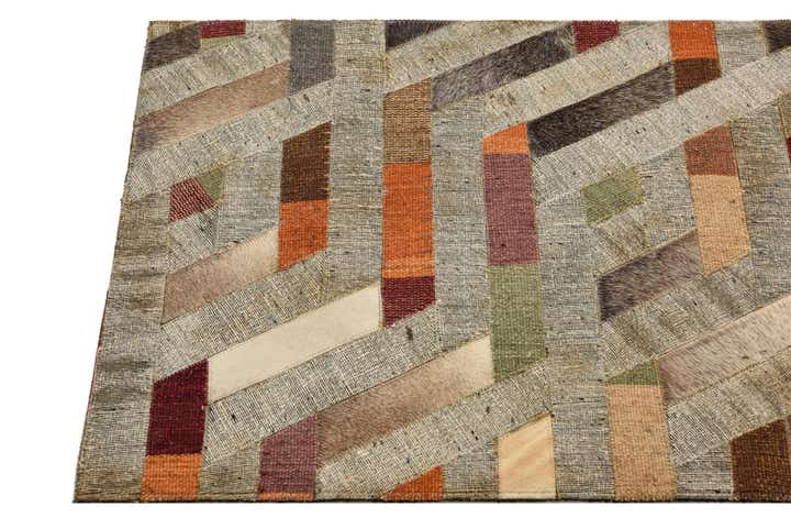 2' 1 x 3' 1 Cowhide Rug
