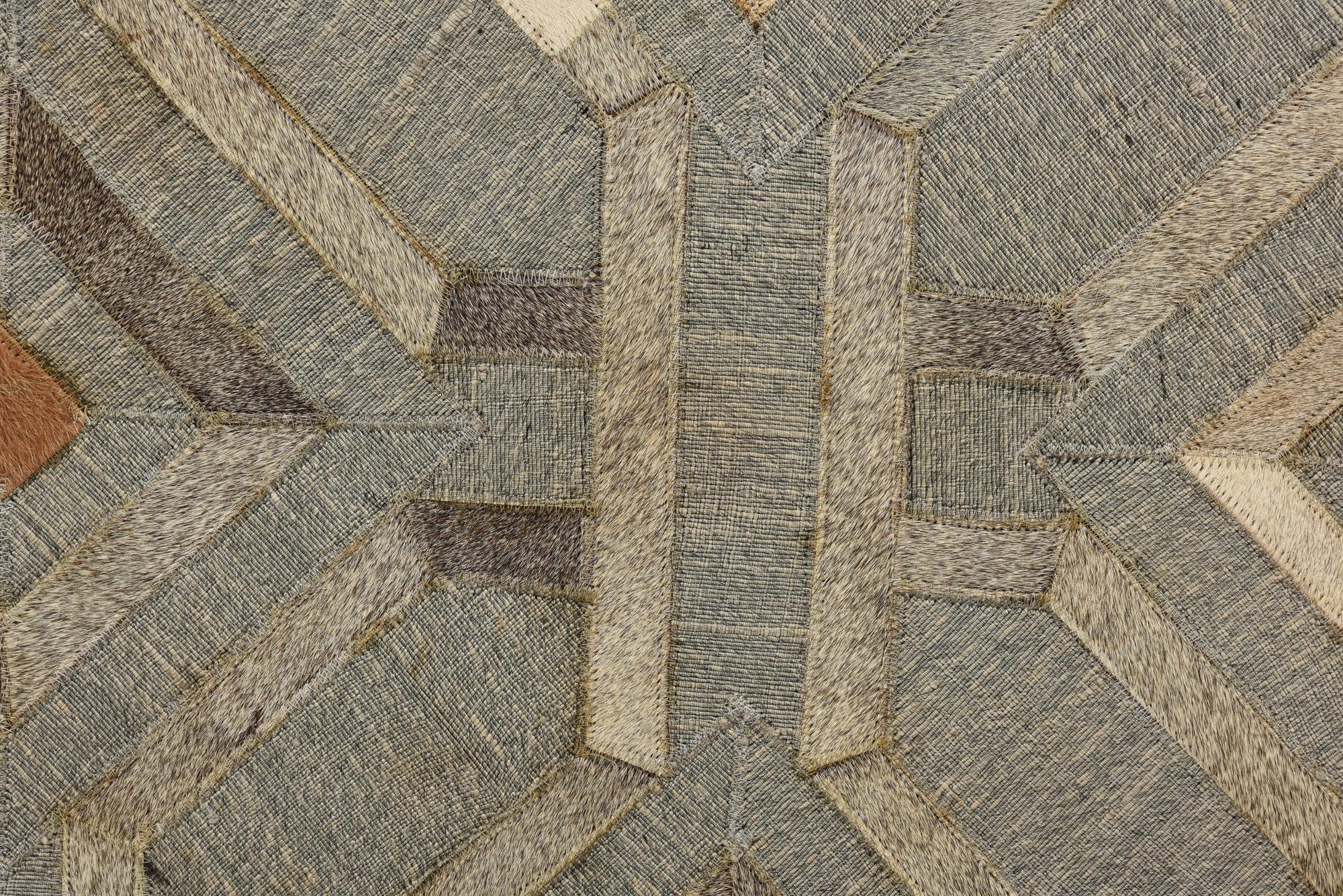 2' 3 x 3' 1 Cowhide Rug