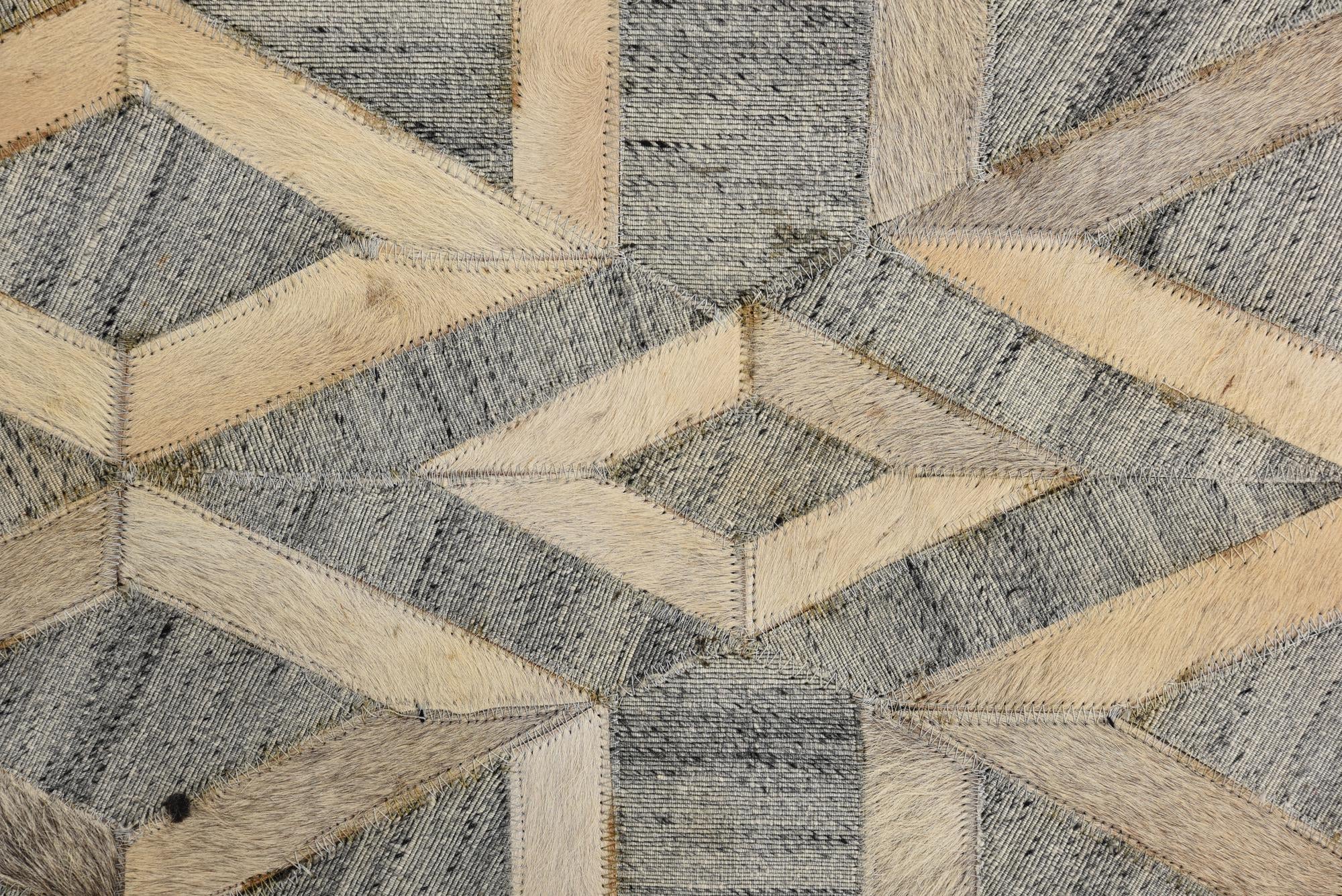 2' 2 x 3' 2 Cowhide Rug