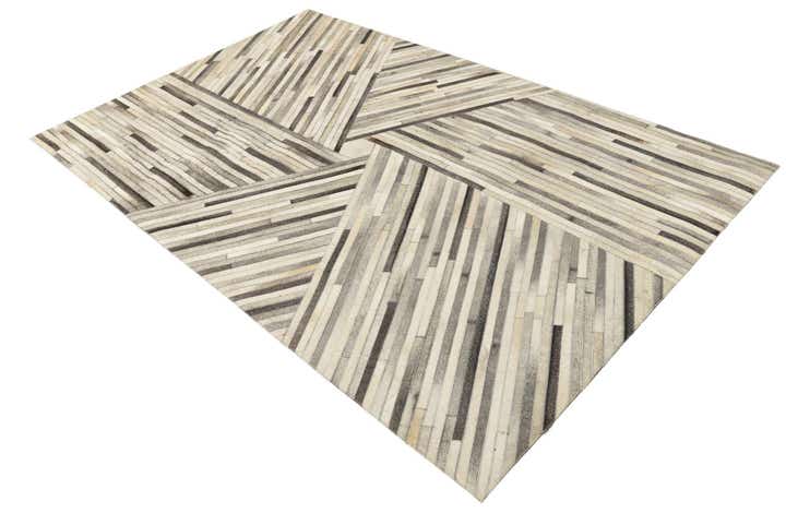 5' 1 x 8' Cowhide Rug