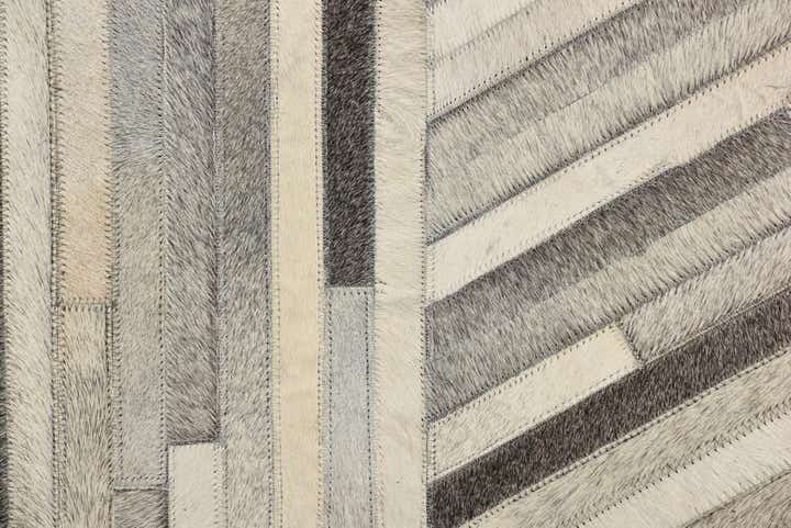 5' 1 x 8' Cowhide Rug