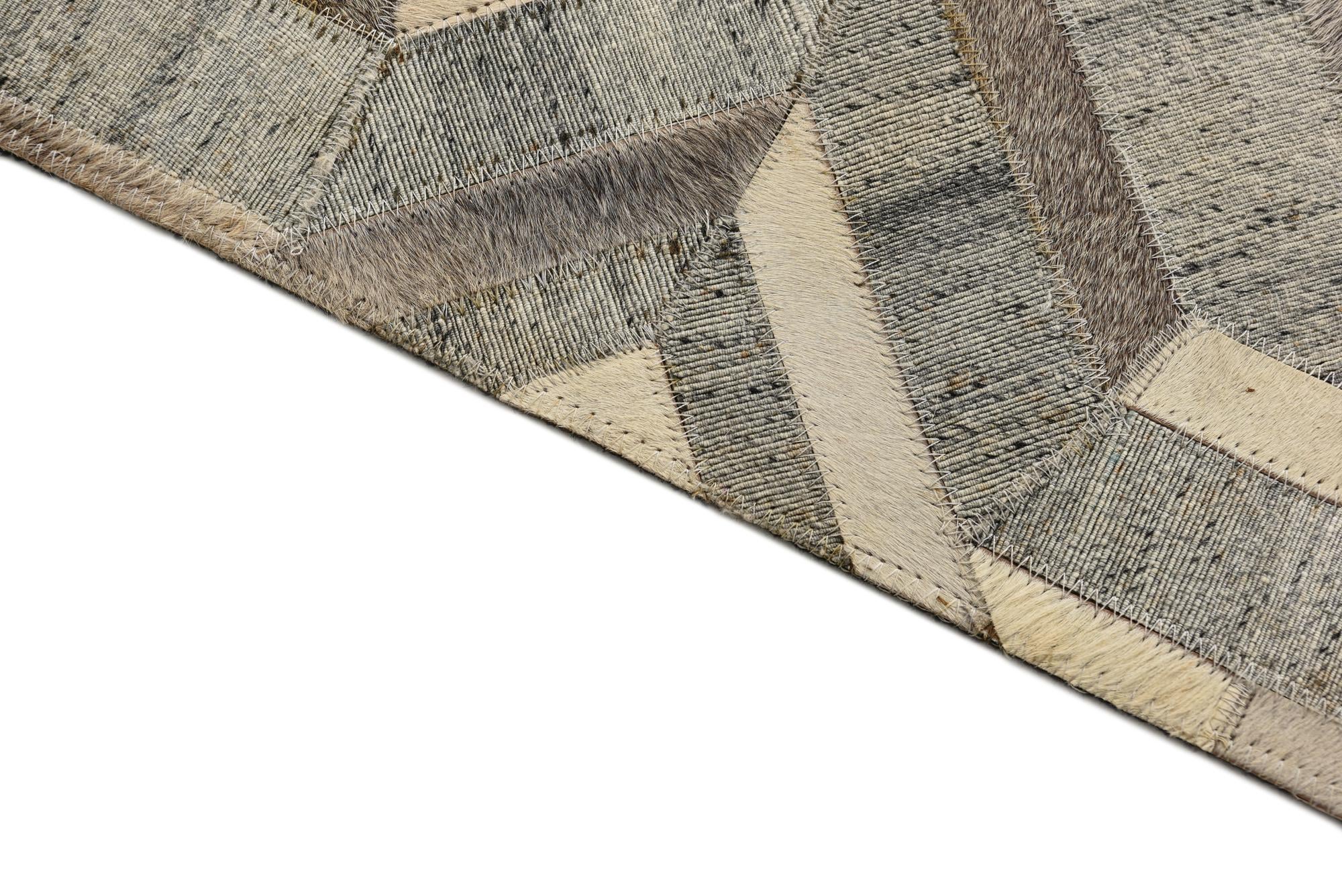 5' 2 x 8' Cowhide Rug