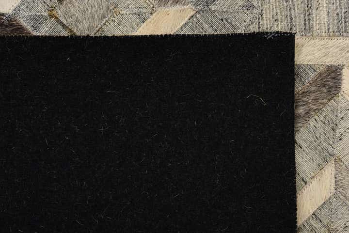 155cm x 245cm Cowhide Tapis