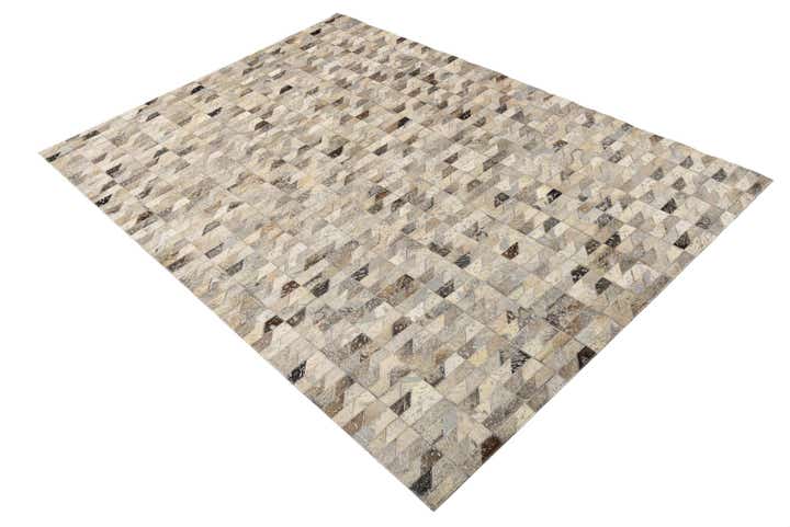 4' 8 x 6' 7 Cowhide Rug