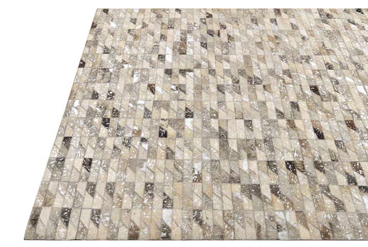 4' 8 x 6' 7 Cowhide Rug