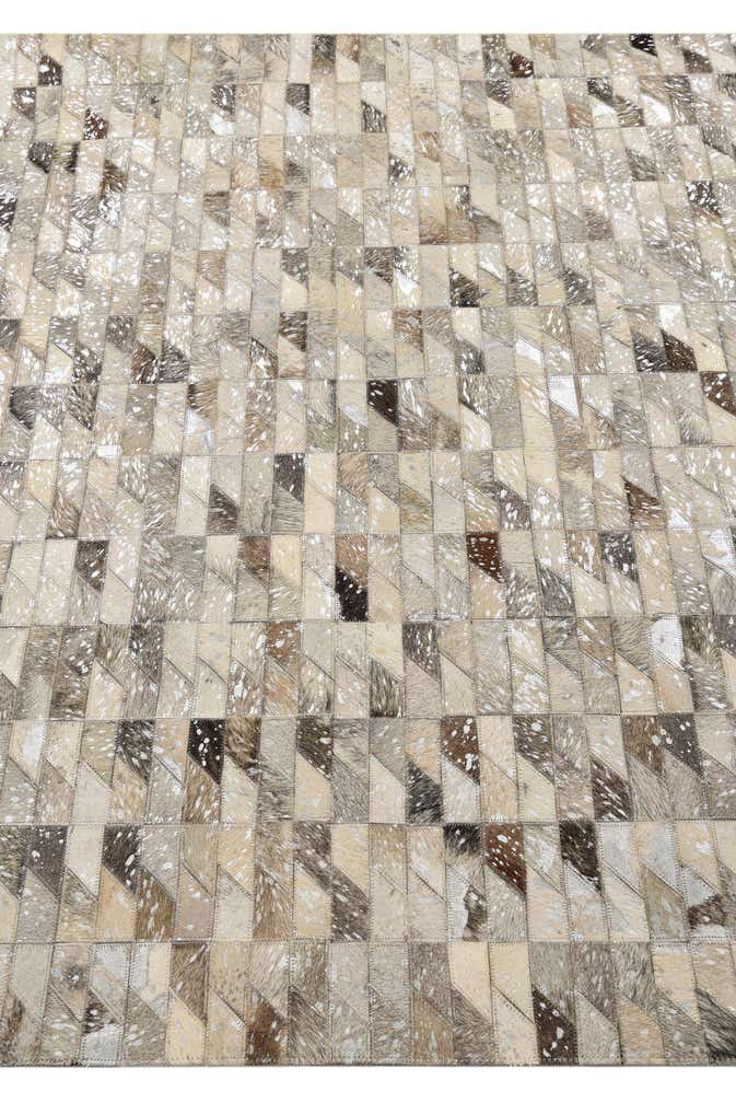 4' 8 x 6' 7 Cowhide Rug